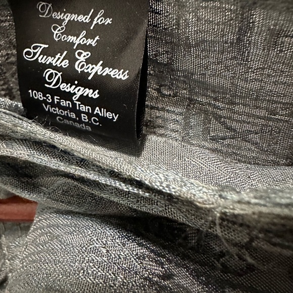 Silk wrap Skirt. - Picture 3 of 3